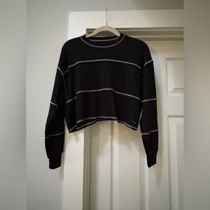 Hollister Women's Black and White Striped Crew Neck Sweater